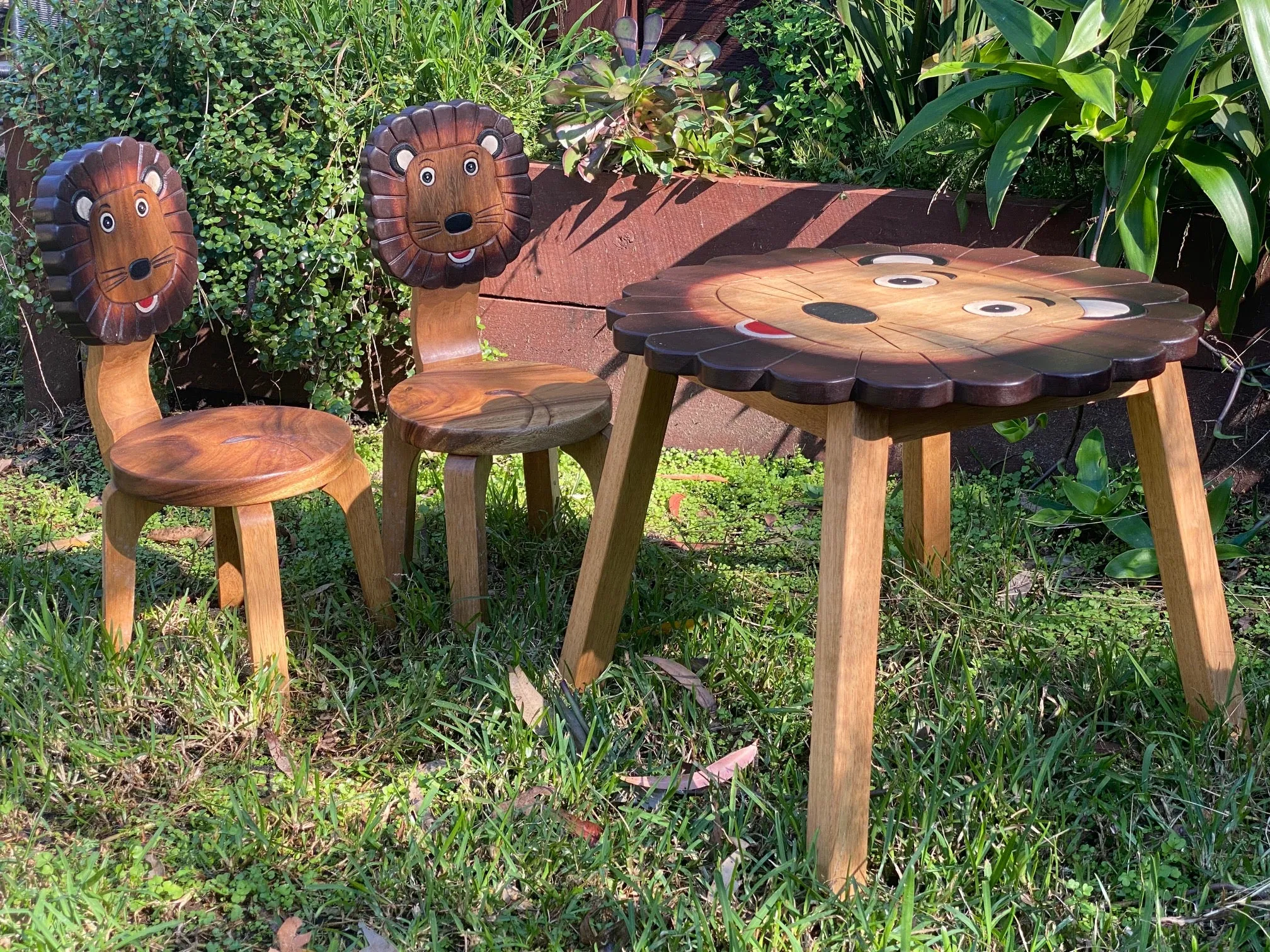 Kids Wooden Table   2 Chairs Set Lion Design Carved Timber Children Furniture