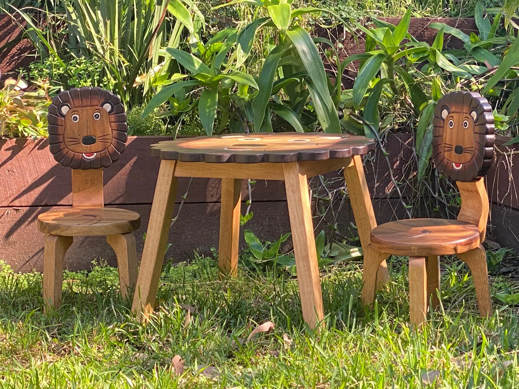 Kids Wooden Table   2 Chairs Set Lion Design Carved Timber Children Furniture