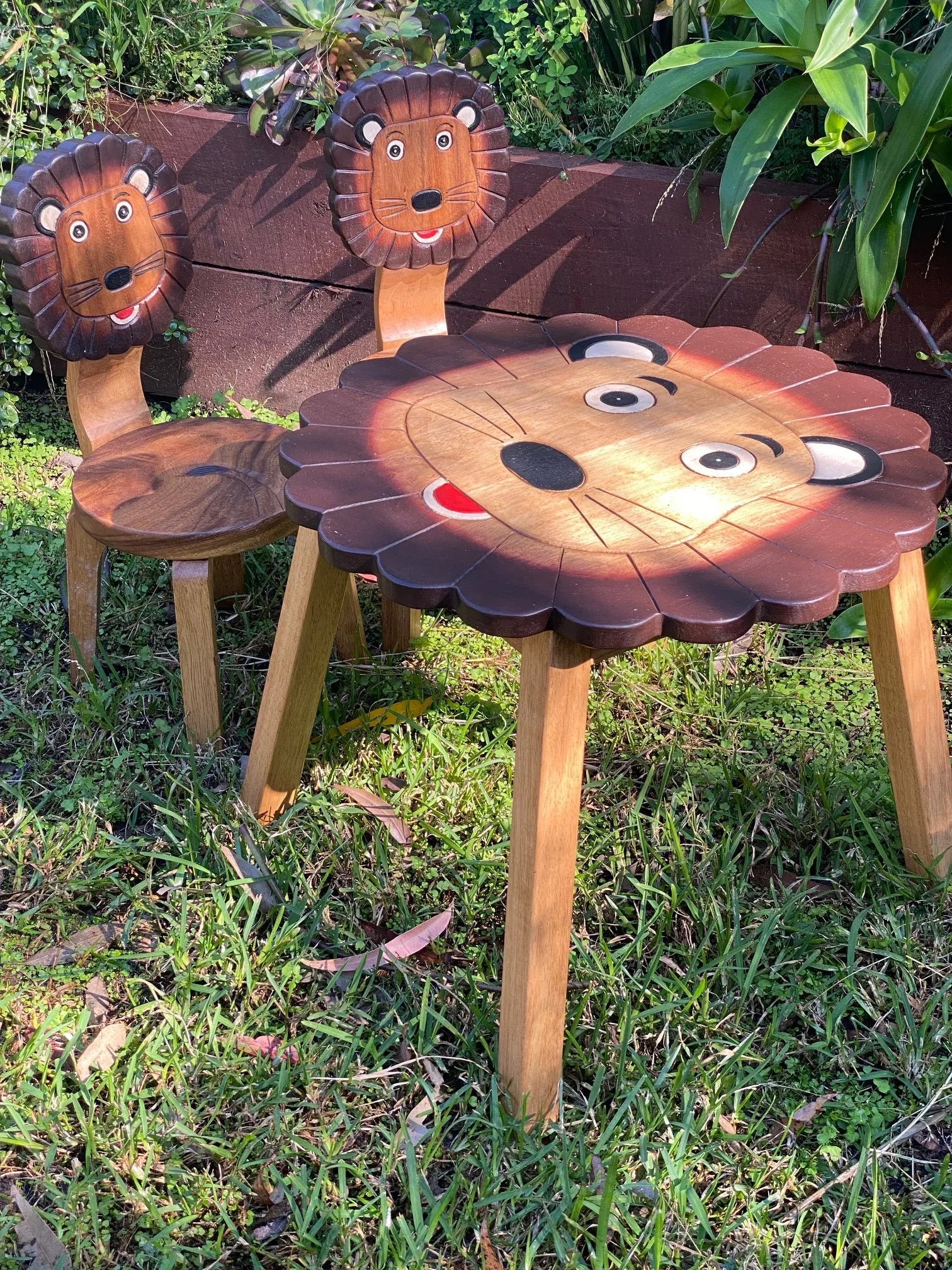 Kids Wooden Table   2 Chairs Set Lion Design Carved Timber Children Furniture