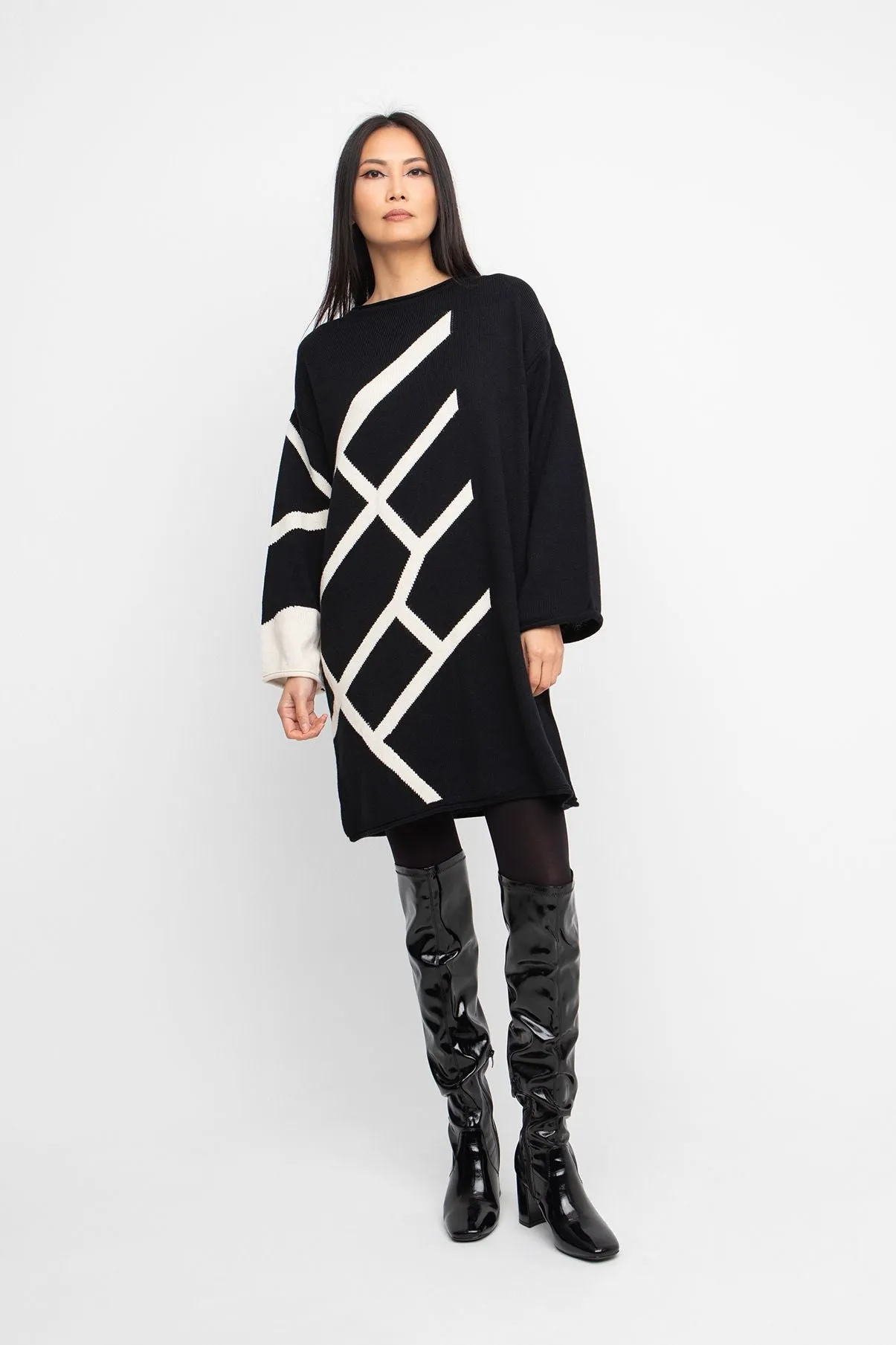 Ozai N Ku Black/White Knitted Dress