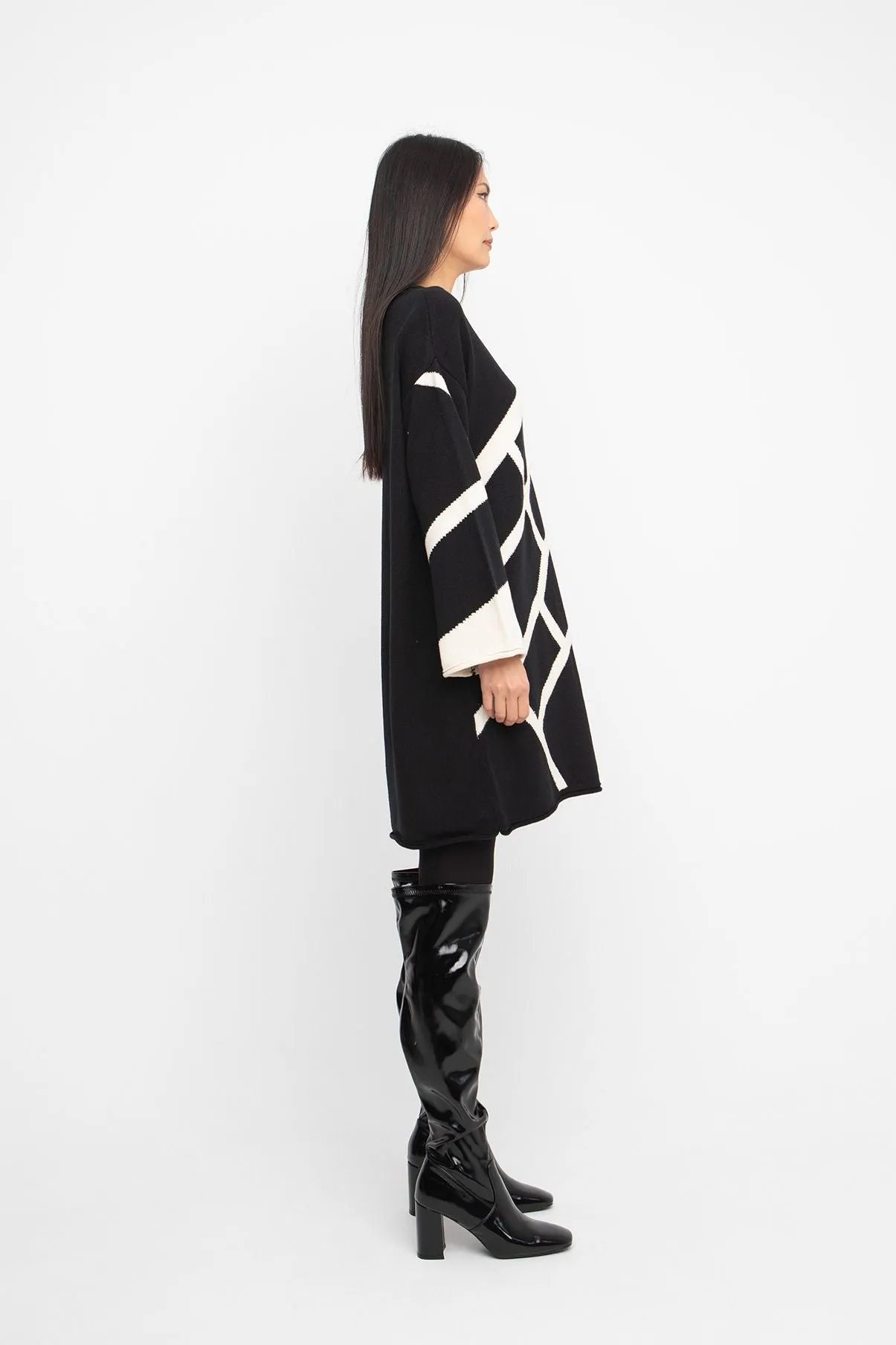 Ozai N Ku Black/White Knitted Dress