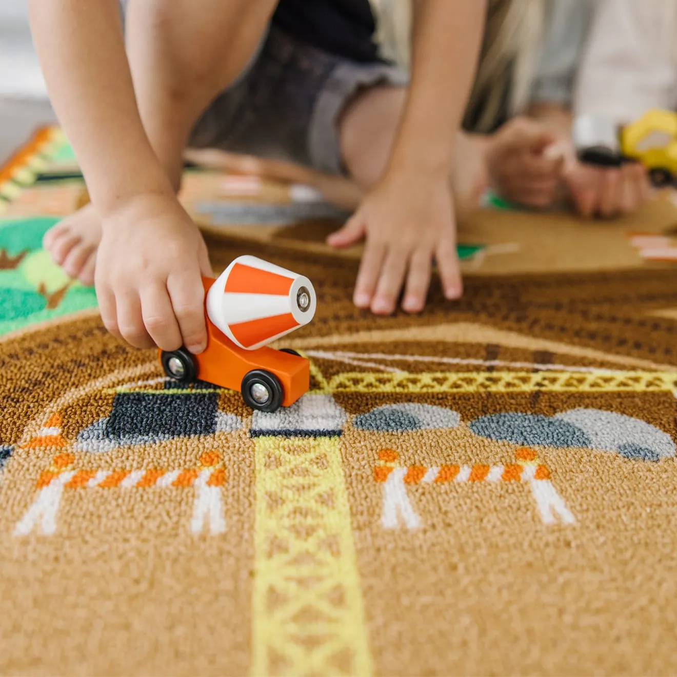 Round the Construction Zone Work Site Rug & Vehicle Set